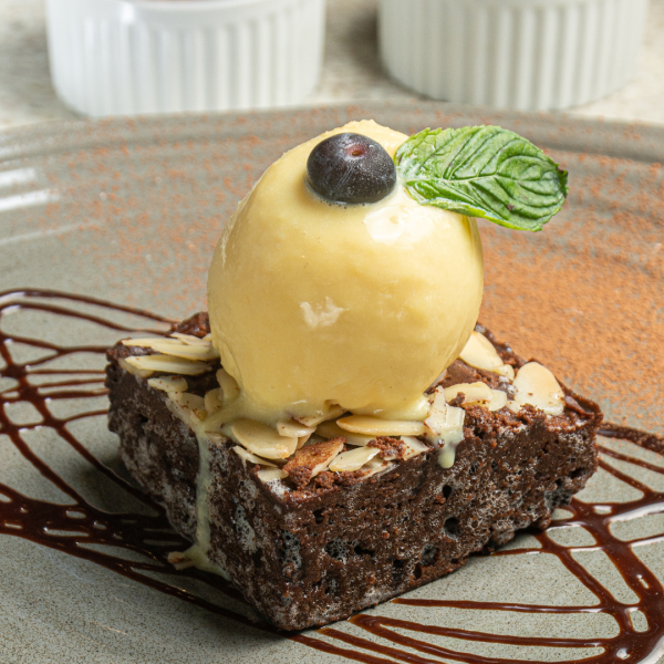 Brownie 3 chocolates